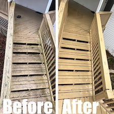 Very-Effective-Low-Pressure-Wood-Deck-Cleaning-in-Pensacola-Florida 1